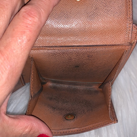 LV Authentic Men’s Bi- fold wallet (code#CA0942 - Picture 9 of 12